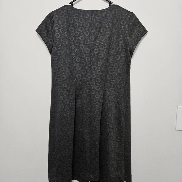 Signature By Robbie Bee Womens Gray On Gray Knit Babydoll Dress Sz 4P Mi… - Picture 2 of 7